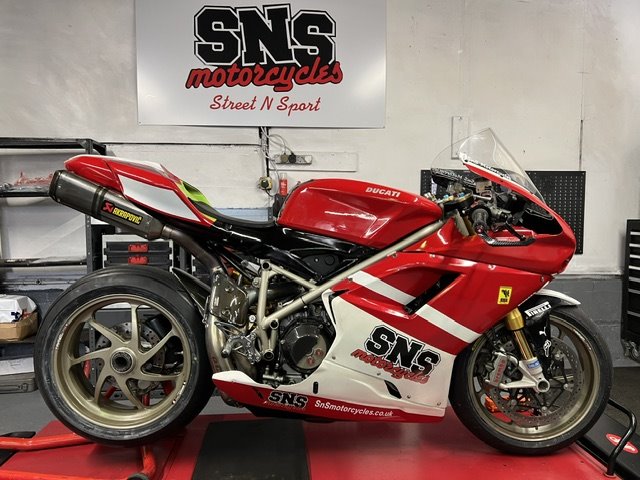 Ducati in SNS colours at SNS Motorcycles